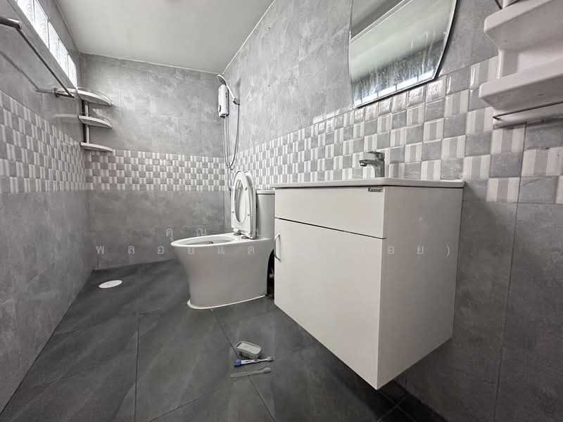 หมู่บ้านโชคชัย คลองจั่น ซอยนวมินทร์81, Bangkok, Khlong Kum, Bueng Kum, Bangkok, 2 Bedrooms, 150 sqm, Single Detached House For Sale, by คุณ ปารดา พลอยแดง (ก้อย), 500160378 - DDproperty.com