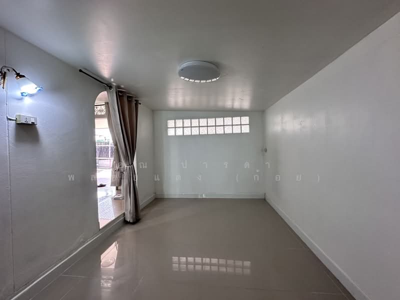 หมู่บ้านโชคชัย คลองจั่น ซอยนวมินทร์81, Bangkok, Khlong Kum, Bueng Kum, Bangkok, 2 Bedrooms, 150 sqm, Single Detached House For Sale, by คุณ ปารดา พลอยแดง (ก้อย), 500160378 - DDproperty.com