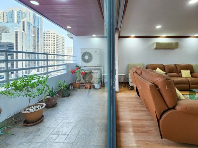 Wattana Heights, Bangkok, Sukhumvit Road, Khlongtoei Nua, Watthana, Bangkok, 3 Bedrooms, 336 sqm, Condo For Sale, by Orapa Sumetheesirisakul, 500160387 - DDproperty.com