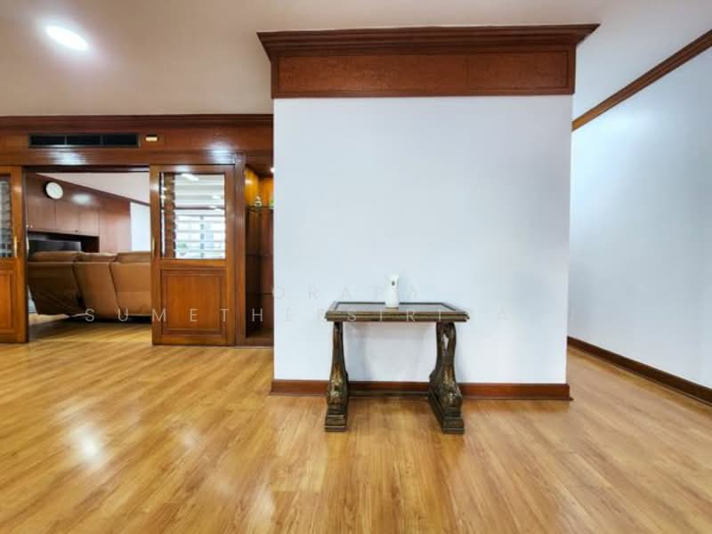 Wattana Heights, Bangkok, Sukhumvit Road, Khlongtoei Nua, Watthana, Bangkok, 3 Bedrooms, 336 sqm, Condo For Sale, by Orapa Sumetheesirisakul, 500160387 - DDproperty.com