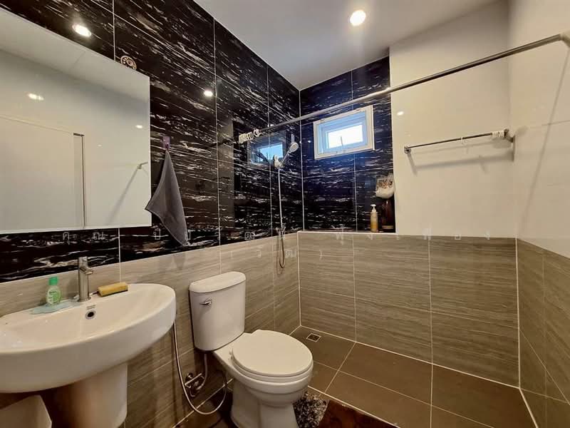 The Extenso Liabwaree, Bangkok, 333 Leap Waree Road, Khok Faed, Nong Chok, Bangkok, 3 Bedrooms, 260 sqm, Single Detached House For Sale, by คุณ ปิยวัฒน์ ฟุ้งเฟื่อง (วัฒ), 500160429 - DDproperty.com