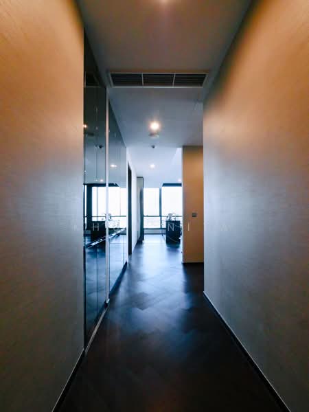 The Esse Sukhumvit 36, Bangkok, Soi Sukhumvit 36, Sukhumvit Road, Phra Kanong, Khlong Toei, Bangkok, 3 Bedrooms, 124 sqm, Condo For Rent, by Khun Nita, 500160435 - DDproperty.com