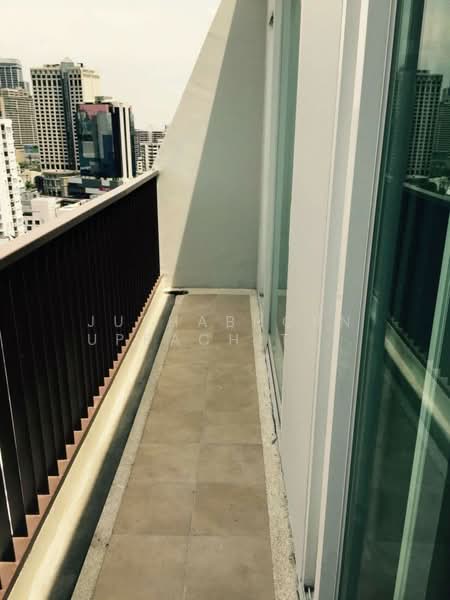 15 Sukhumvit Residences, Bangkok, Soi Sukhumvit 15, Khlongtoei Nua, Watthana, Bangkok, 1 Bedroom, 50 sqm, Condo For Rent, by Juthabhorn Uppachit (Amy), 500160480 - DDproperty.com