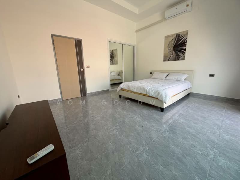 Pratumnak Villa, Chon Buri (Pattaya), Thappraya 10, Nong Pru, Bang Lamung (Pattaya), Chon Buri (Pattaya), 6 Bedrooms, 585 sqm, Villa For Sale, by Yaowaluck Sirinapho, 500160497 - DDproperty.com