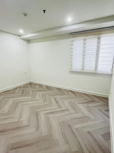 Top View Tower, Bangkok, Soi Sukhumvit 59, Khlong Tan Nua, Watthana, Bangkok, 2 Bedrooms, 96 sqm, Condo For Sale, by Suchira Teshasamphan, 500160512 - DDproperty.com