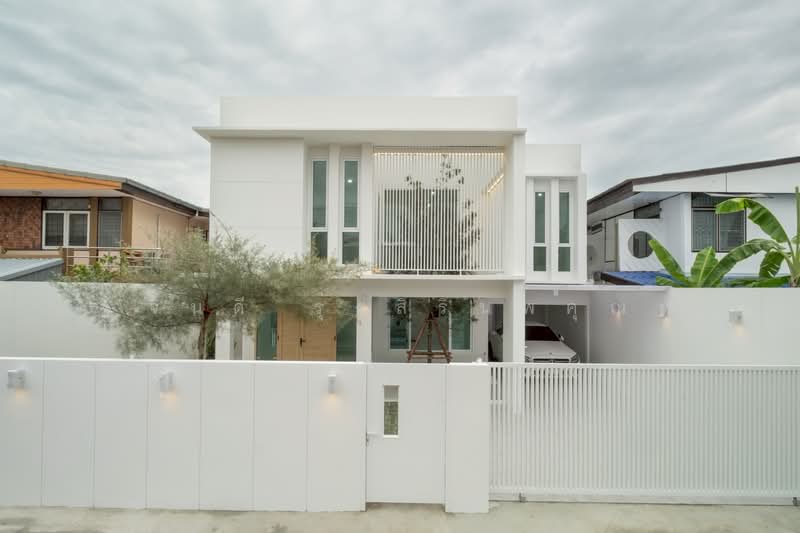 บ้านหรูโซนนวมินทร์–รามอินทรา บ้านเดี่ยว 2 ชั้น, Bangkok, Khlong Kum, Bueng Kum, Bangkok, 4 Bedrooms, 250 sqm, Single Detached House For Sale, by จินดี รุ่งสิรินพคุณ, 500160527 - DDproperty.com