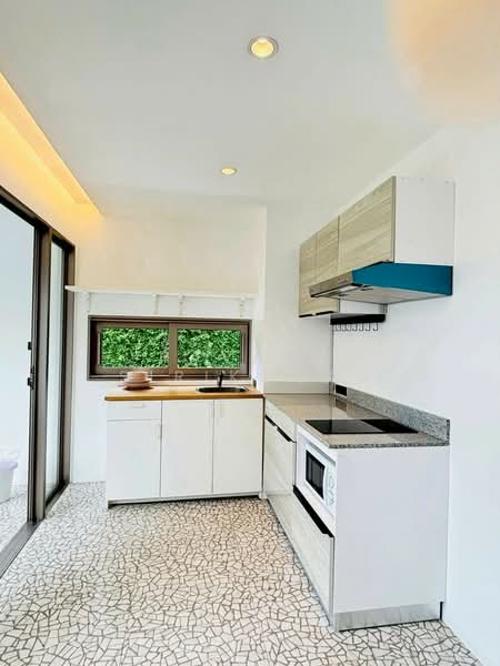 LUXE 35 Ratchada-Ladprao, Bangkok, Soi Lat Phrao 35, Lat Phrao Road, Chan Kasem, Chatuchak, Bangkok, 3 Bedrooms, 400 sqm, Townhouse For Rent, by Pavana Sirikogar, 500160540 - DDproperty.com