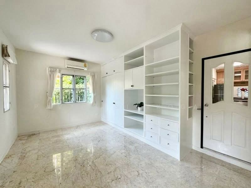 Nantawan Sukhumvit 77, Bangkok, Sukhumvit 77 (On Nut 44), Bang Chak, Phra Khanong, Bangkok, 4 Bedrooms, 250 sqm, Single Detached House For Rent, by Pavana Sirikogar, 500160571 - DDproperty.com