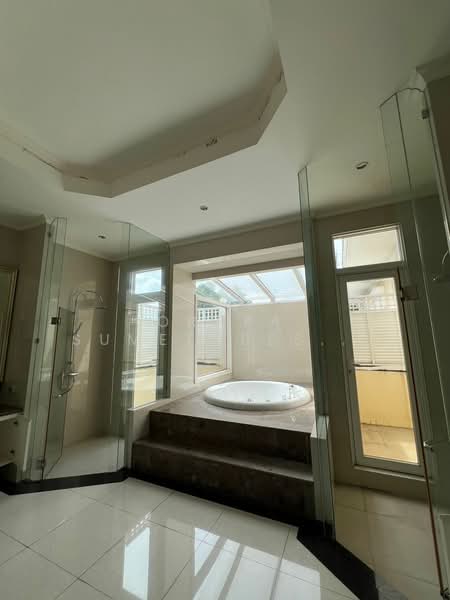 The Royal Residence, Bangkok, Prasert - Manukitch Road, Chorake Bua, Lat Phrao, Bangkok, 7 Bedrooms, 1,154 sqm, Single Detached House For Sale, by Orapa Sumetheesirisakul, 500160584 - DDproperty.com