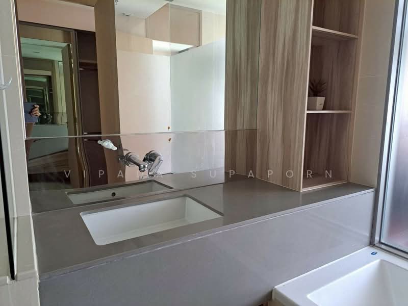 The Esse Asoke, Bangkok, 333 Soi Sukhumvit 21, Sukhumvit Road, Khlongtoei Nua, Watthana, Bangkok, 1 Bedroom, 26 sqm, Condo For Rent, by Vipada Supaporn, 500160605 - DDproperty.com