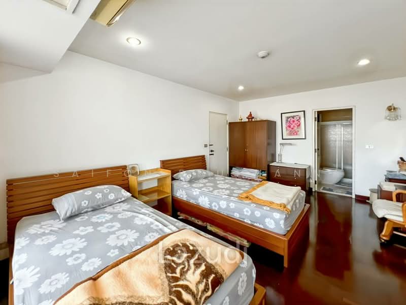 ขาย - Cha-am Royal Beach Condominium : ชะอำรอยัลบีช คอนโดมิเนียม, เพชรบุรี