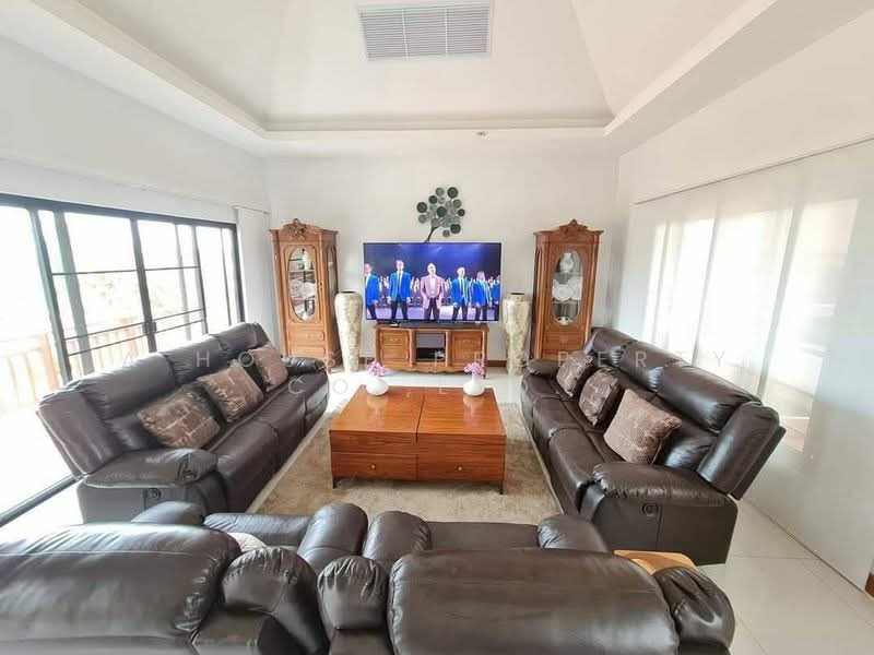 Luxury beachfront pool villa for sale in Bang Saray Beach., Chon Buri (Pattaya), Bang Sa-re, Sattahip, Chon Buri (Pattaya), 3 Bedrooms, 380 sqm, Villa For Sale, by A House Property Co.,Ltd., 500160637 - DDproperty.com