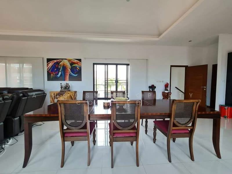 Luxury beachfront pool villa for sale in Bang Saray Beach., Chon Buri (Pattaya), Bang Sa-re, Sattahip, Chon Buri (Pattaya), 3 Bedrooms, 380 sqm, Villa For Sale, by A House Property Co.,Ltd., 500160637 - DDproperty.com