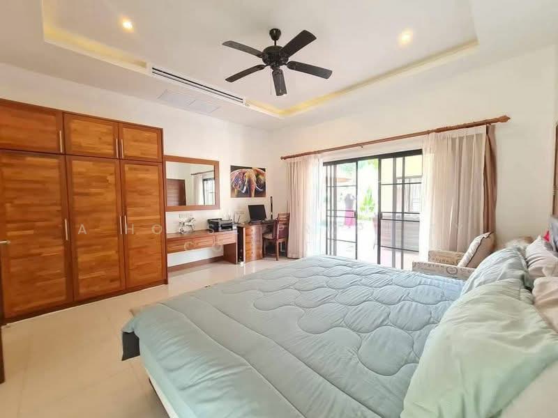 Luxury beachfront pool villa for sale in Bang Saray Beach., Chon Buri (Pattaya), Bang Sa-re, Sattahip, Chon Buri (Pattaya), 3 Bedrooms, 380 sqm, Villa For Sale, by A House Property Co.,Ltd., 500160637 - DDproperty.com