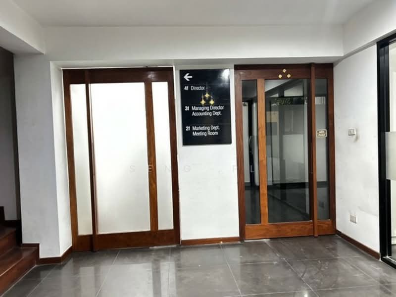 ให้เช่าอาคารพาณิชย์ 4ชั้น ย่านถนนกิ่งแก้ว บางนา เหมาะทำโชว์รูม สำนักงาน ที่จอดรถมีหลายคัน, สมุทรปราการ, ราชาเทวะ, บางพลี, สมุทรปราการ, 860 ตร.ม., ตึกแถว-อาคารพาณิชย์ ให้เช่า, โดย Seng .PL, 500160654 - DDproperty.com