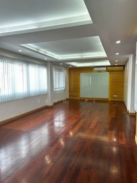 ให้เช่าอาคารพาณิชย์ 4ชั้น ย่านถนนกิ่งแก้ว บางนา เหมาะทำโชว์รูม สำนักงาน ที่จอดรถมีหลายคัน, สมุทรปราการ, ราชาเทวะ, บางพลี, สมุทรปราการ, 860 ตร.ม., ตึกแถว-อาคารพาณิชย์ ให้เช่า, โดย Seng .PL, 500160654 - DDproperty.com