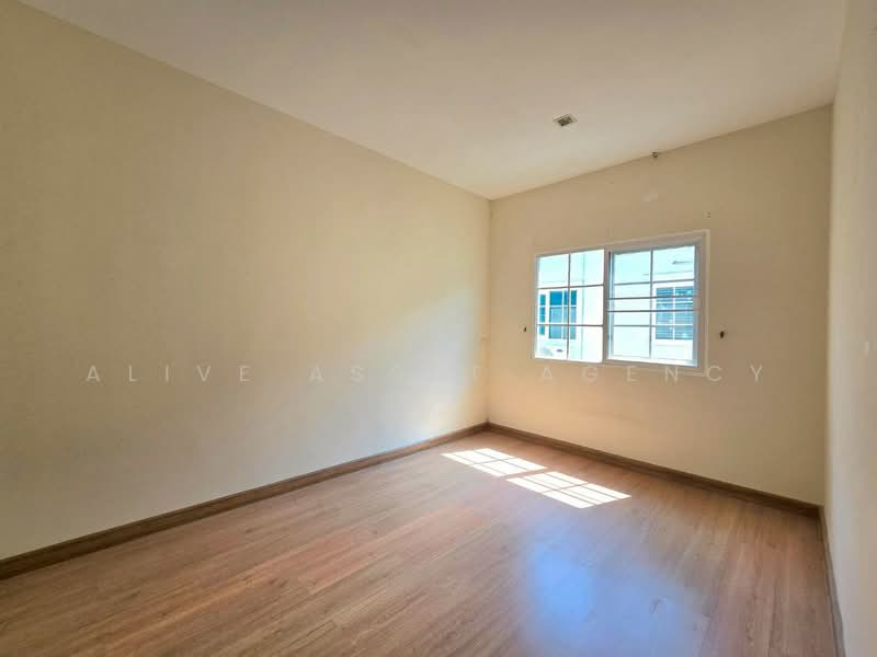 Golden Town Bangna-Suanluang : โกลเด้น ทาวน์ บางนา-สวนหลวง, กรุงเทพ, ถนนกาญจนาภิเษก, ดอกไม้, ประเวศ, กรุงเทพ, 131 ตร.ม., ทาวน์เฮ้าส์ ขาย, โดย ALive Asset Agency, 500160667 - DDproperty.com