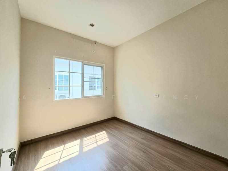 Golden Town Bangna-Suanluang : โกลเด้น ทาวน์ บางนา-สวนหลวง, กรุงเทพ, ถนนกาญจนาภิเษก, ดอกไม้, ประเวศ, กรุงเทพ, 131 ตร.ม., ทาวน์เฮ้าส์ ขาย, โดย ALive Asset Agency, 500160667 - DDproperty.com