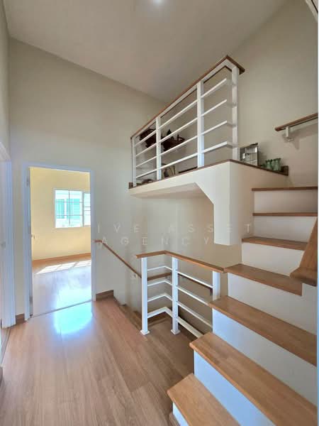 Golden Town Bangna-Suanluang : โกลเด้น ทาวน์ บางนา-สวนหลวง, กรุงเทพ, ถนนกาญจนาภิเษก, ดอกไม้, ประเวศ, กรุงเทพ, 131 ตร.ม., ทาวน์เฮ้าส์ ขาย, โดย ALive Asset Agency, 500160667 - DDproperty.com