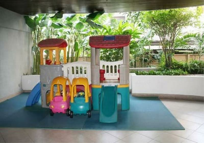 Blossom Ville, Bangkok, Sukhumvit 63 Road, Phra Kanong Nua, Watthana, Bangkok, 3 Bedrooms, 250 sqm, Condo For Rent, by Pavana Sirikogar, 500160680 - DDproperty.com