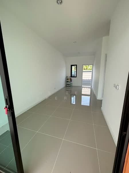 ทาวน์เฮ้าส์บางน้ำเปรี้ยว ฉะเชิงเทรา, Chachoengsao, Bang Nam Prieo, Bang Nam Prieo, Chachoengsao, 2 Bedrooms, 100 sqm, Townhouse For Sale, by The Best Property แก้ว, 500160702 - DDproperty.com