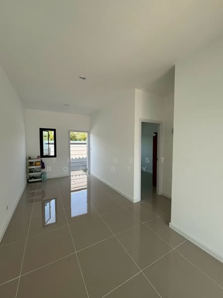 ทาวน์เฮ้าส์บางน้ำเปรี้ยว ฉะเชิงเทรา, Chachoengsao, Bang Nam Prieo, Bang Nam Prieo, Chachoengsao, 2 Bedrooms, 100 sqm, Townhouse For Sale, by The Best Property แก้ว, 500160702 - DDproperty.com