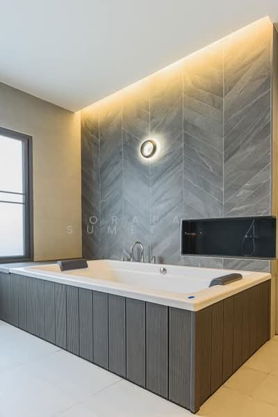 4-BR House, Bangkok, Bang Khun Non, Bangkok Noi, Bangkok, 4 Bedrooms, 320 sqm, Single Detached House For Sale, by Orapa Sumetheesirisakul, 500160705 - DDproperty.com