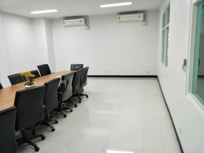 ให้เช่าอาคารสำนักงาน 3ชั้นขนาดใหญ่ ที่จอดรถ 65 คัน ย่านถนนเสรีไทย ใกล้เดอะมอลล์บางกะปิ, กรุงเทพ, คลองกุ่ม, บึงกุ่ม, กรุงเทพ, 1,976 ตร.ม., สำนักงาน ให้เช่า, โดย Seng .PL, 500160708 - DDproperty.com