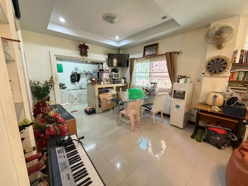 บ้าน 3-ห้องนอน, กรุงเทพ, ลาดพร้าว, ลาดพร้าว, กรุงเทพ, 204 ตร.ม., บ้านเดี่ยว ขาย, โดย Orapa Sumetheesirisakul, 500160718 - DDproperty.com