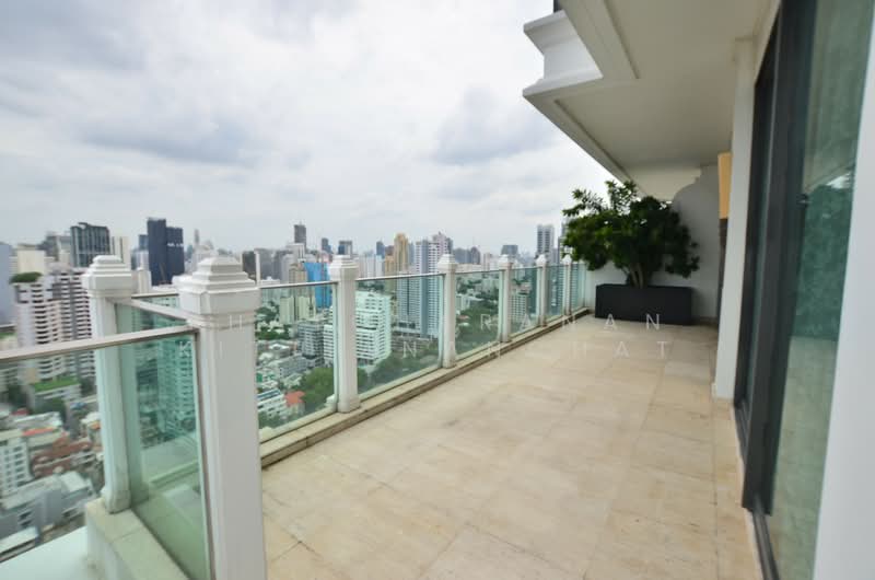 Le Raffine Sukhumvit 39, Bangkok, Soi Sukhumvit 39, Khlong Tan Nua, Watthana, Bangkok, 3 Bedrooms, 405 sqm, Condo For Rent, by Phatcharanan Kittiananchat, 500160771 - DDproperty.com