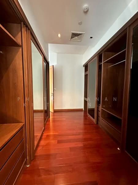 Le Raffine Sukhumvit 39, Bangkok, Soi Sukhumvit 39, Khlong Tan Nua, Watthana, Bangkok, 3 Bedrooms, 405 sqm, Condo For Rent, by Phatcharanan Kittiananchat, 500160771 - DDproperty.com