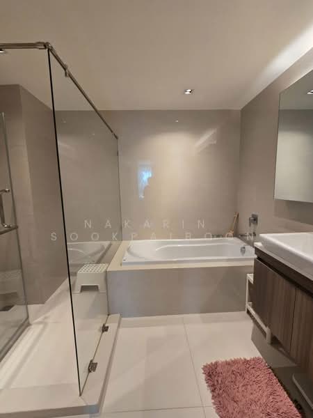 Vtara Sukhumvit 36, Bangkok, 118 Soi Saen Sabai, Phra Kanong, Khlong Toei, Bangkok, 2 Bedrooms, 65 sqm, Condo For Rent, by Nakarin Sookpaiboon, 500160779 - DDproperty.com