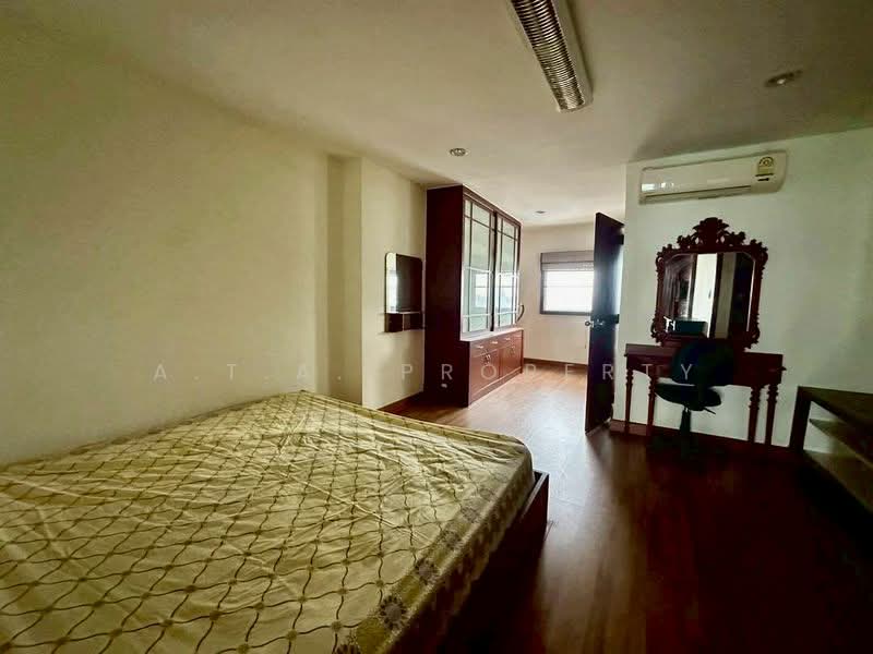 Eastern Tower : อีสเทิร์น ทาวน์เวอร์, ชลบุรี, ซอย เทศบาล 2, ศรีราชา, ศรีราชา, ชลบุรี, 110 ตร.ม., คอนโด ขาย, โดย A.T.A. Property, 500160818 - DDproperty.com