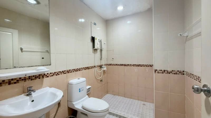 Baan Klang Muang Luzern Sukhumvit : บ้านกลางเมือง ลูเซิร์น สุขุมวิท (อ่อนนุช 46), กรุงเทพ, ถนนสุขุมวิท 77, สวนหลวง, สวนหลวง, กรุงเทพ, 172 ตร.ม., ทาวน์เฮ้าส์ ขาย, โดย คุณ พิมพ์สิริ (ทราย), 500160821 - DDproperty.com