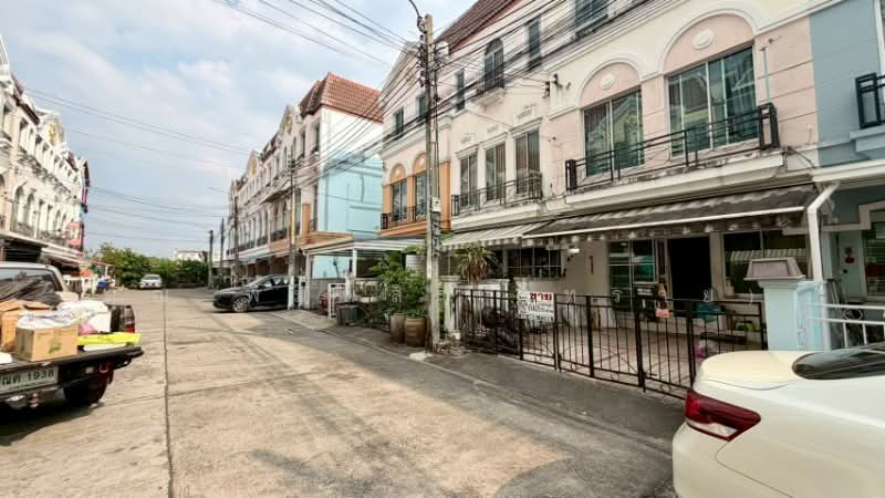 Baan Klang Muang Luzern Sukhumvit, Bangkok, Sukhumvit 77 Road, Suan Luang, Suan Luang, Bangkok, 4 Bedrooms, 172 sqm, Townhouse For Sale, by คุณ พิมพ์สิริ (ทราย), 500160821 - DDproperty.com