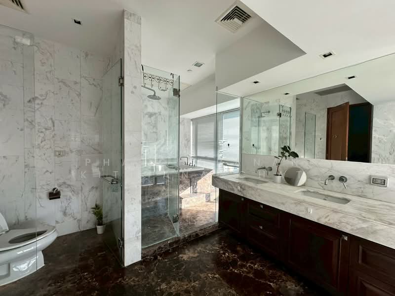 Le Raffine Sukhumvit 39, Bangkok, Soi Sukhumvit 39, Khlong Tan Nua, Watthana, Bangkok, 3 Bedrooms, 405 sqm, Condo For Sale, by Phatcharanan Kittiananchat, 500160831 - DDproperty.com