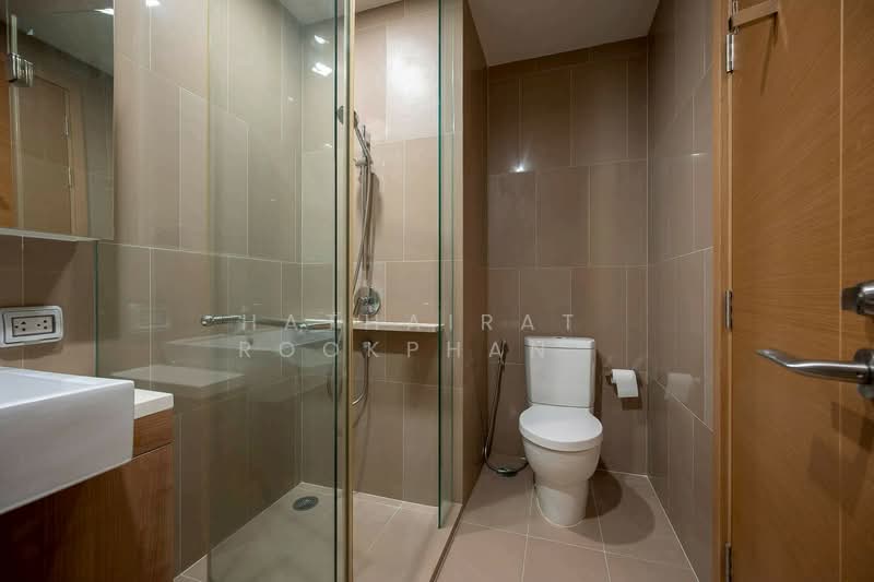 Prive by Sansiri, Bangkok, 68 Soi Ruamrudee, Wireless Road, Lumphini, Pathum Wan, Bangkok, 3 Bedrooms, 178 sqm, Condo For Rent, by Hathairat Rookphan , 500160835 - DDproperty.com