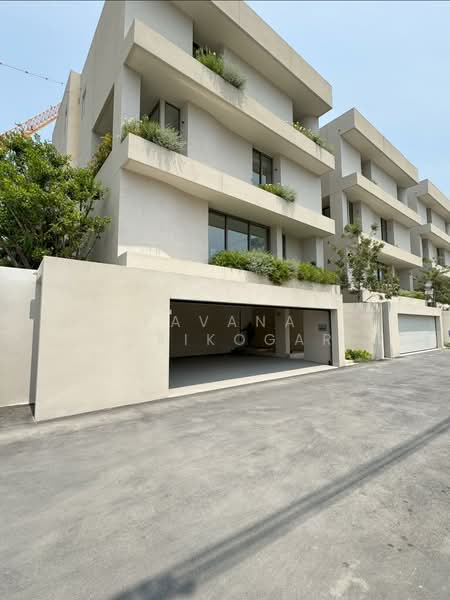 Lane Cove, Bangkok, Rama III Soi 57, Chong Nonsi, Yan Nawa, Bangkok, 5 Bedrooms, 662 sqm, Townhouse For Rent, by Pavana Sirikogar, 500160864 - DDproperty.com