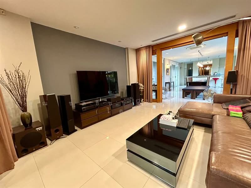 บ้านเดี่ยว 3 ชั้น 260 ตร.ว. บ้านเดี่ยว ซอยวิภาวดี-รังสิต60 แยก18-1-2, กรุงเทพ, ตลาดบางเขน, หลักสี่, กรุงเทพ, 1,100 ตร.ม., บ้านเดี่ยว ขาย, โดย คุณ ชลธิชา ไชยวงค์ (ไอซ์), 500160893 - DDproperty.com