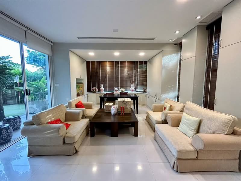 บ้านเดี่ยว 3 ชั้น 260 ตร.ว. บ้านเดี่ยว ซอยวิภาวดี-รังสิต60 แยก18-1-2, กรุงเทพ, ตลาดบางเขน, หลักสี่, กรุงเทพ, 1,100 ตร.ม., บ้านเดี่ยว ขาย, โดย คุณ ชลธิชา ไชยวงค์ (ไอซ์), 500160893 - DDproperty.com