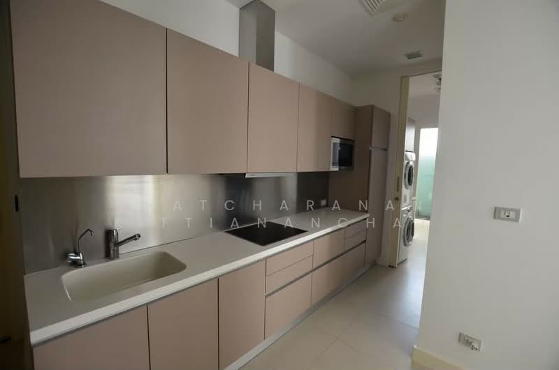 Le Raffine Sukhumvit 39, Bangkok, Soi Sukhumvit 39, Khlong Tan Nua, Watthana, Bangkok, 3 Bedrooms, 400 sqm, Condo For Sale, by Phatcharanan Kittiananchat, 500160943 - DDproperty.com
