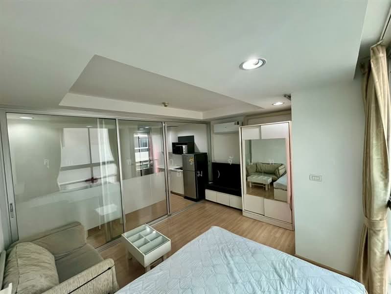 The Kris Ratchada 17, Bangkok, Inthamara 45 Alley, Din Daeng, Din Daeng, Bangkok, 1 Bedroom, 27 sqm, Condo For Sale, by คุณ รัชนีกร จันทร์มา (อิม), 500160986 - DDproperty.com