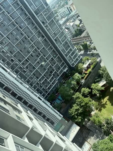 IDEO MOBI Sukhumvit 81, Bangkok, 2097 Sukhumvit Road, Bang Chak, Phra Khanong, Bangkok, 1 Bedroom, 30 sqm, Condo For Rent, by Thananith Ittitulyapong, 500161003 - DDproperty.com