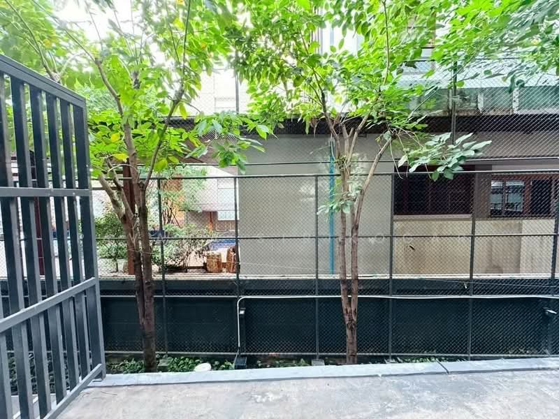 Quintara Treehaus Sukhumvit 42 : ควินทารา ทรีเฮาส์ สุขุมวิท 42, กรุงเทพ, ซอยบาร์โบส 2 ถนนสุขุมวิท 42, พระโขนง, คลองเตย, กรุงเทพ, 32 ตร.ม., คอนโด ให้เช่า, โดย Pavana Sirikogar, 500161014 - DDproperty.com