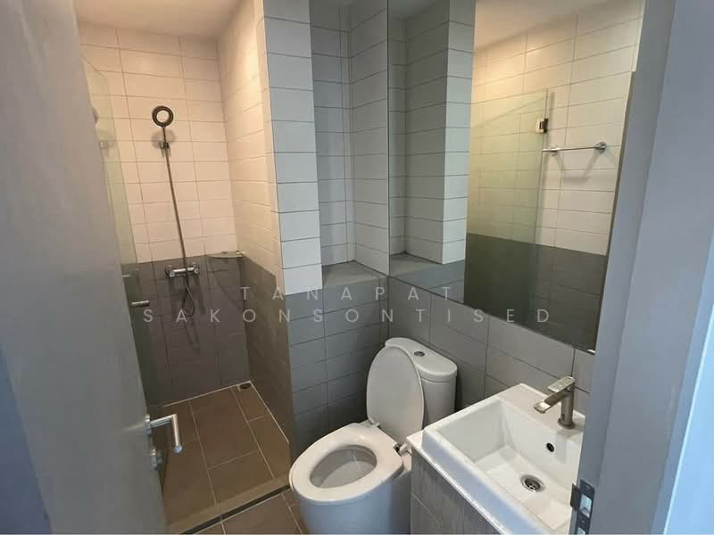 IDEO MOBI Sukhumvit 81, Bangkok, 2097 Sukhumvit Road, Bang Chak, Phra Khanong, Bangkok, 2 Bedrooms, 44 sqm, Condo For Rent, by Tanapat Sakonsontised, 500161028 - DDproperty.com