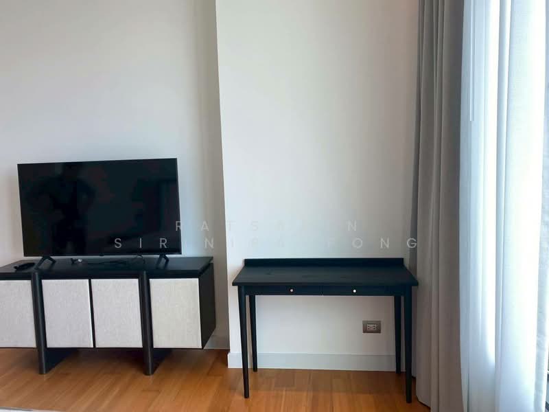 Sindhorn Residence, Bangkok, 54 Soi Ton Son, Lumphini, Pathum Wan, Bangkok, 3 Bedrooms, 148 sqm, Condo For Rent, by Ratsarin Sirinipaspong, 500161049 - DDproperty.com