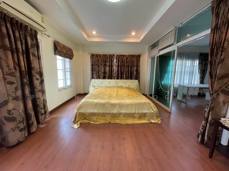 Urban Sathorn, Bangkok, Ratchaphruek Road, Bang Chak, Phasi Charoen, Bangkok, 3 Bedrooms, 255 sqm, Townhouse For Rent, by Pavana Sirikogar, 500161068 - DDproperty.com