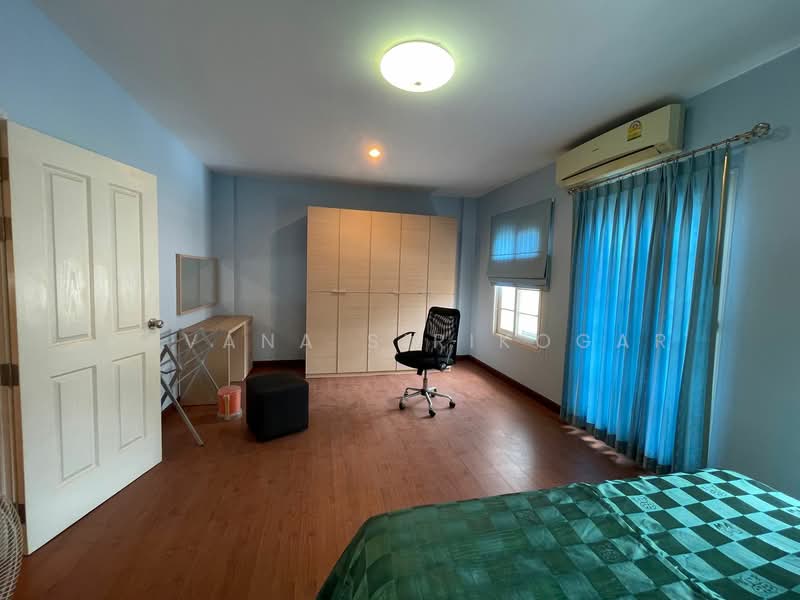 Urban Sathorn, Bangkok, Ratchaphruek Road, Bang Chak, Phasi Charoen, Bangkok, 3 Bedrooms, 255 sqm, Townhouse For Rent, by Pavana Sirikogar, 500161068 - DDproperty.com