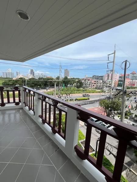 Royal Hill Resort : รอยัล ฮิลล์ รีสอร์ท, ชลบุรี, 154 ถ.ทัพพระยา, หนองปรือ, บางละมุง, ชลบุรี, 146 ตร.ม., คอนโด ให้เช่า, โดย Sirisongkran Kasemkun, 500161128 - DDproperty.com