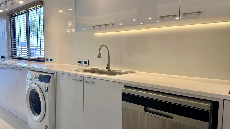 Rawai Seaview Condominium, Phuket, 37/3 Wiset Road, Wichit, Muang Phuket, Phuket, 2 Bedrooms, 120 sqm, Condo For Sale, by Evgeniia Kov, 500161137 - DDproperty.com